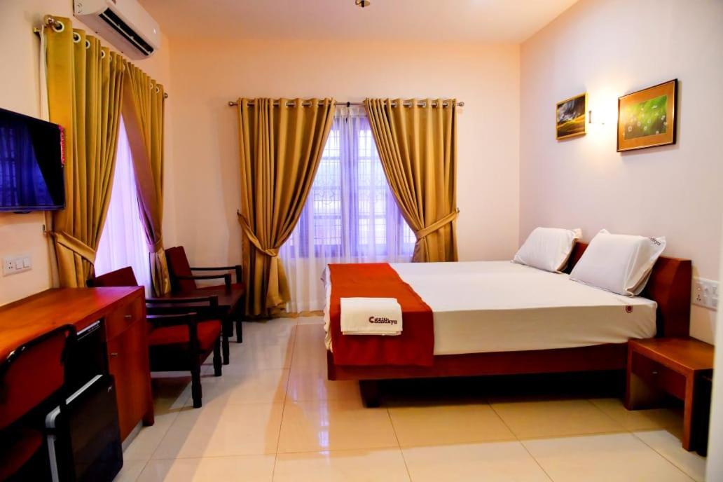 Hotel Chanakya Palakkad Luaran gambar